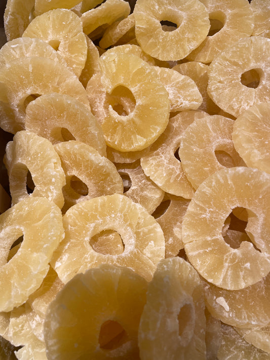 Torkade sockrade ananas